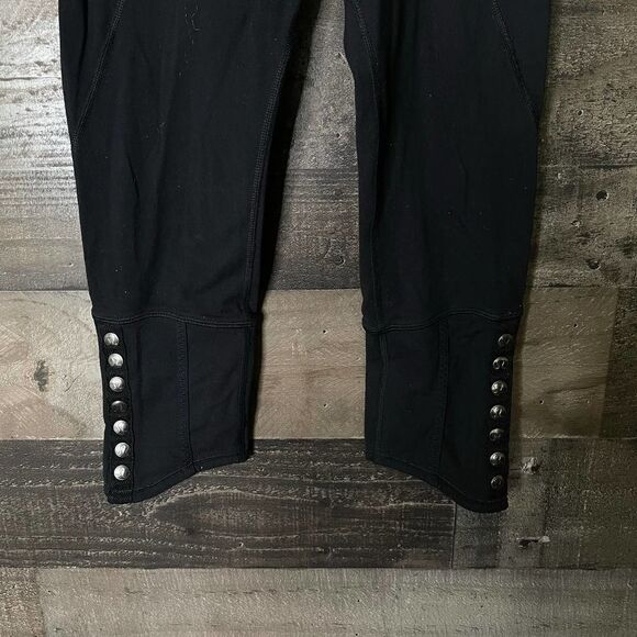 Lululemon Snap Me Up Crop 4 - Picture 2 of 3